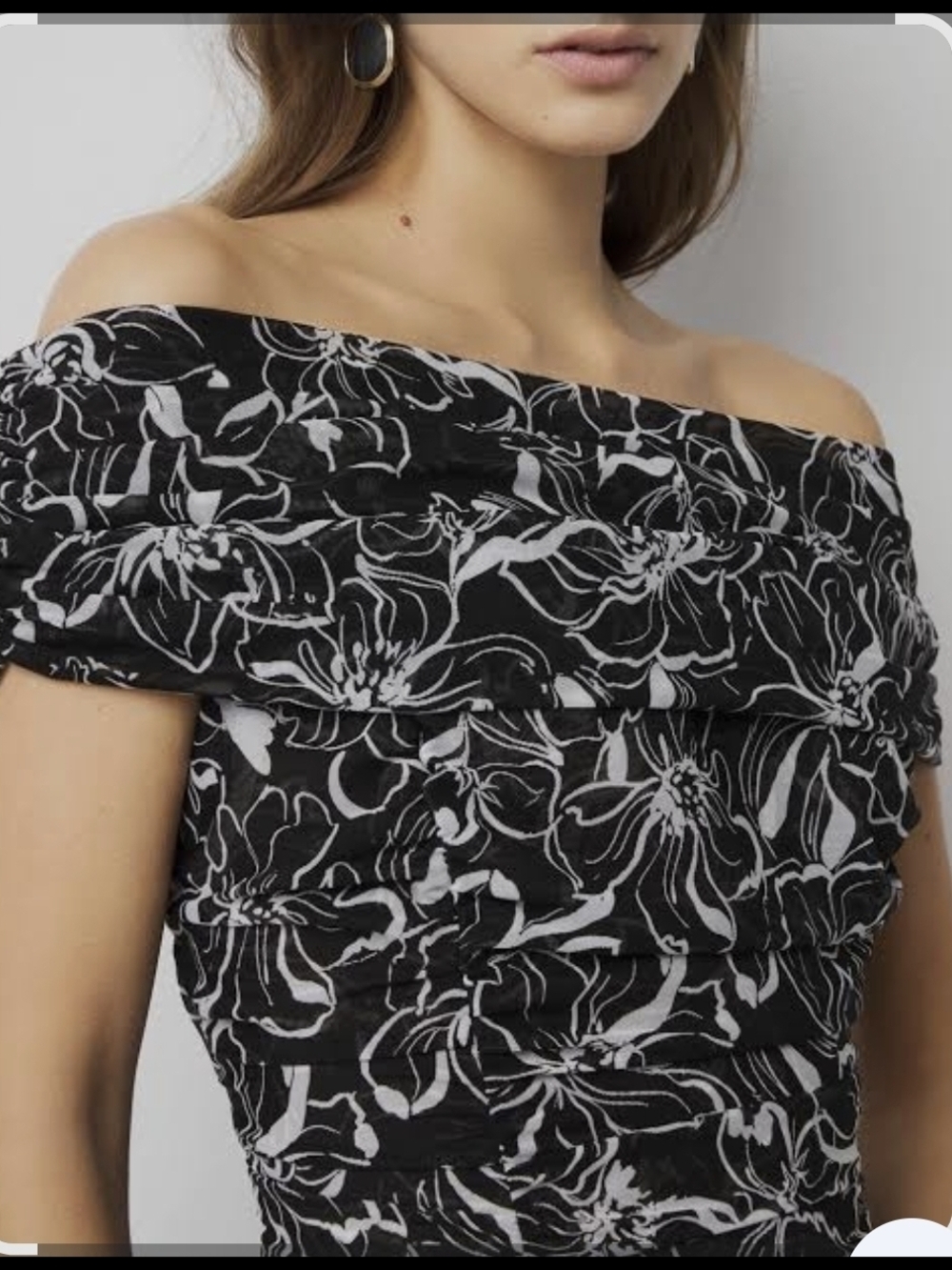 White House Black Market Black & White Off-Shoulder Floral Top